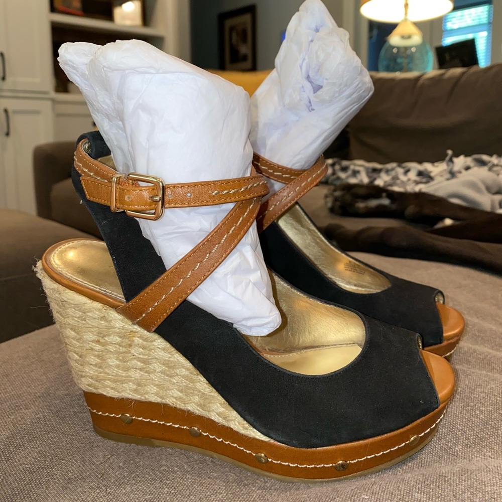 Antonio Melani Wedges